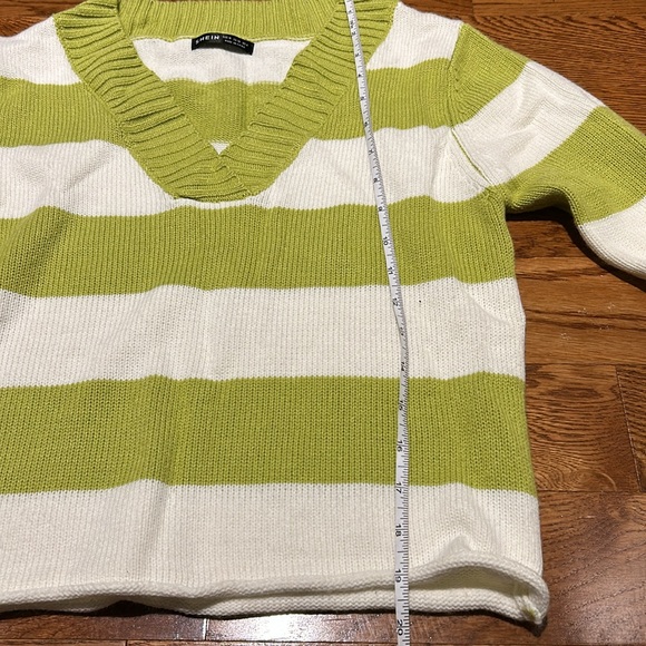 Sweater - Picture 7 of 11
